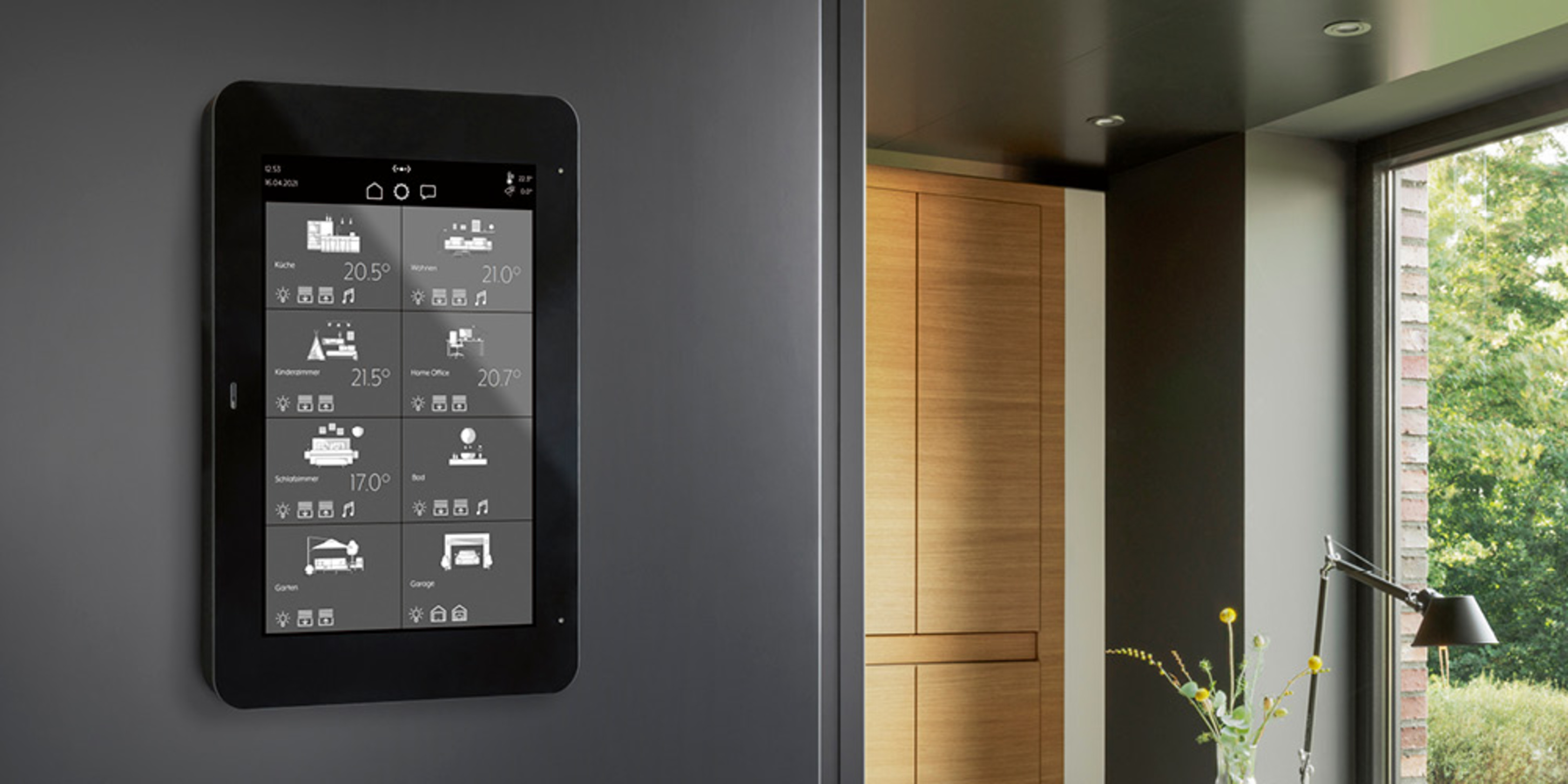 JUNG Smart Panel 8 bei Becker & Becker Elektrotechnik GbR in Trebur