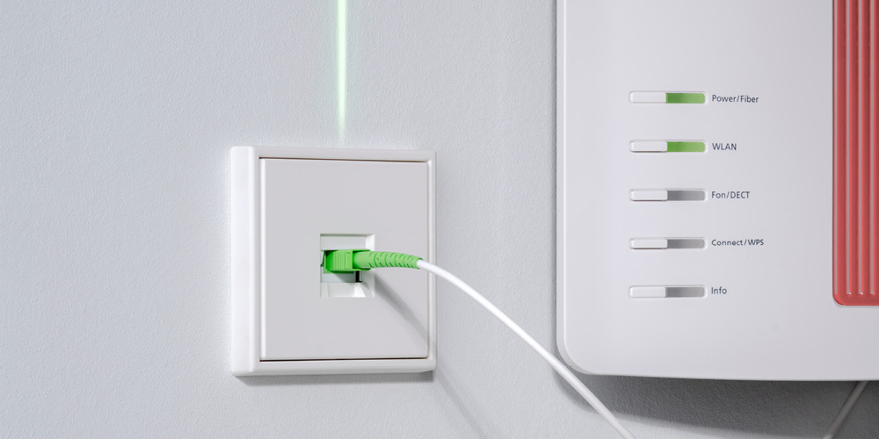 Die neuen Glasfaser-Anschlussdosen bei Becker & Becker Elektrotechnik GbR in Trebur