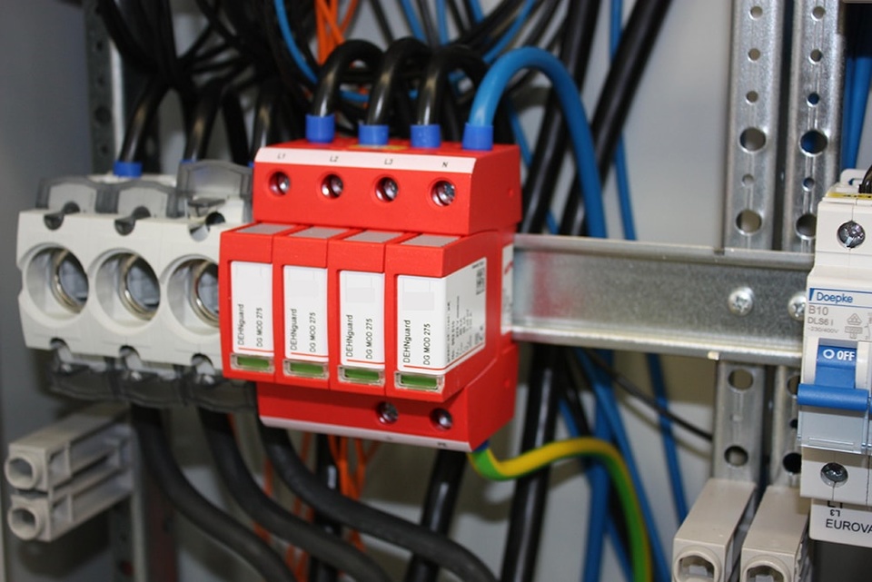 U berspannungsschutz bei Becker & Becker Elektrotechnik GbR in Trebur